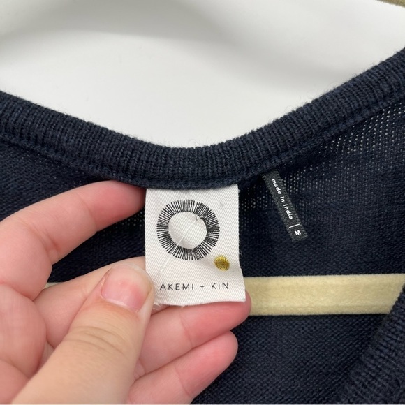 Anthropologie Akemi Kin Savin Sweater Side Slit Tunic Size Medium Embroidery - Picture 4 of 6